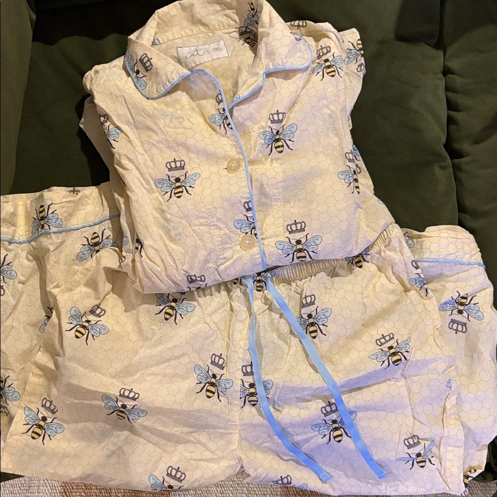 Cats Pajamas Queen Bee - Picture 4 of 4